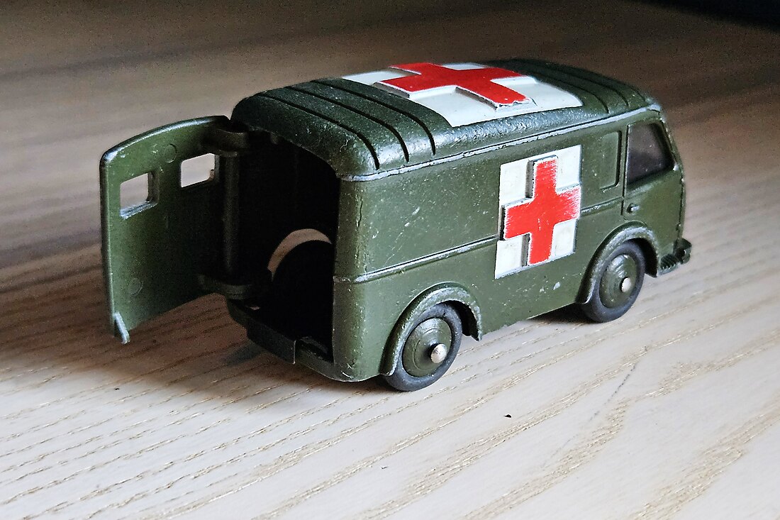 Ambulance, porte arrière ouvrante