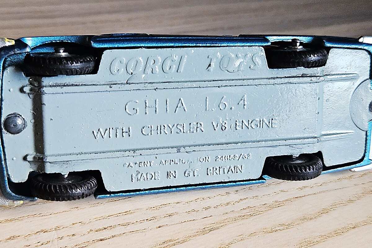 Châssis Corgi Ghia L.6.4 with Chrysler V8 Engine