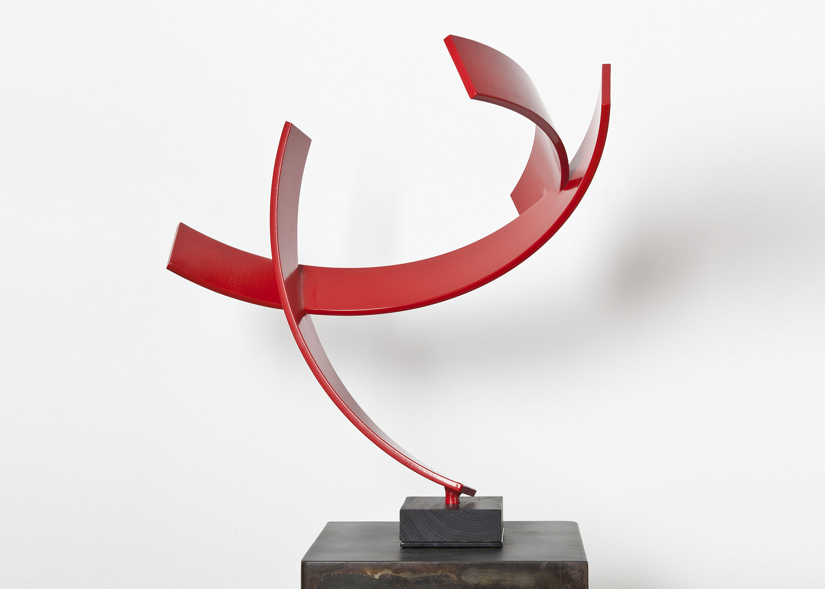 David Natan, sculpteur, dans son atelier