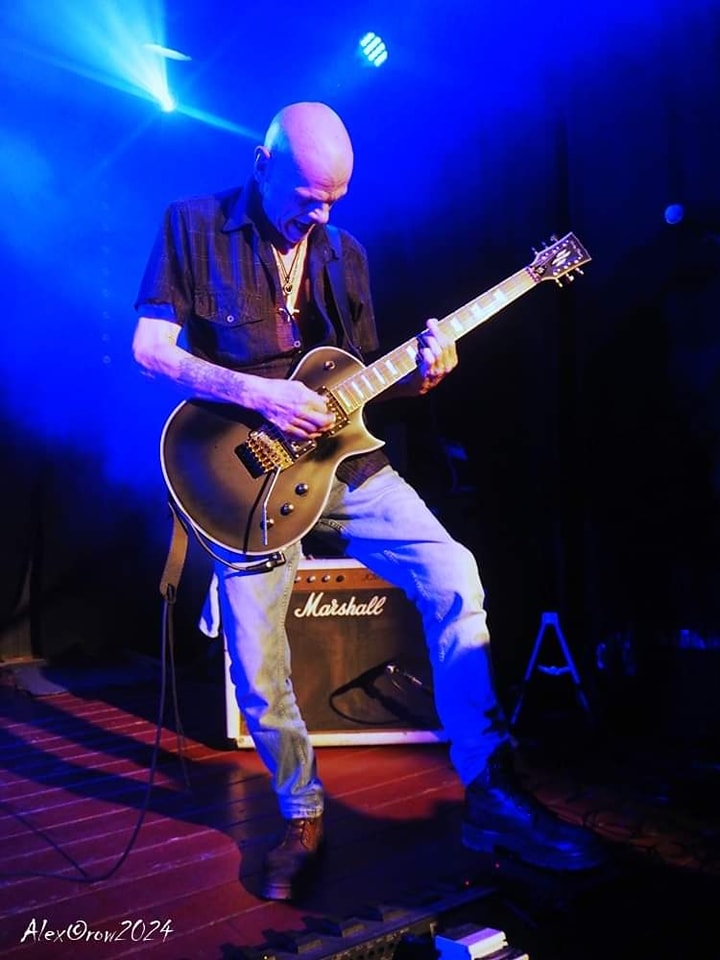 Frans — guitare solo éclairage bleu